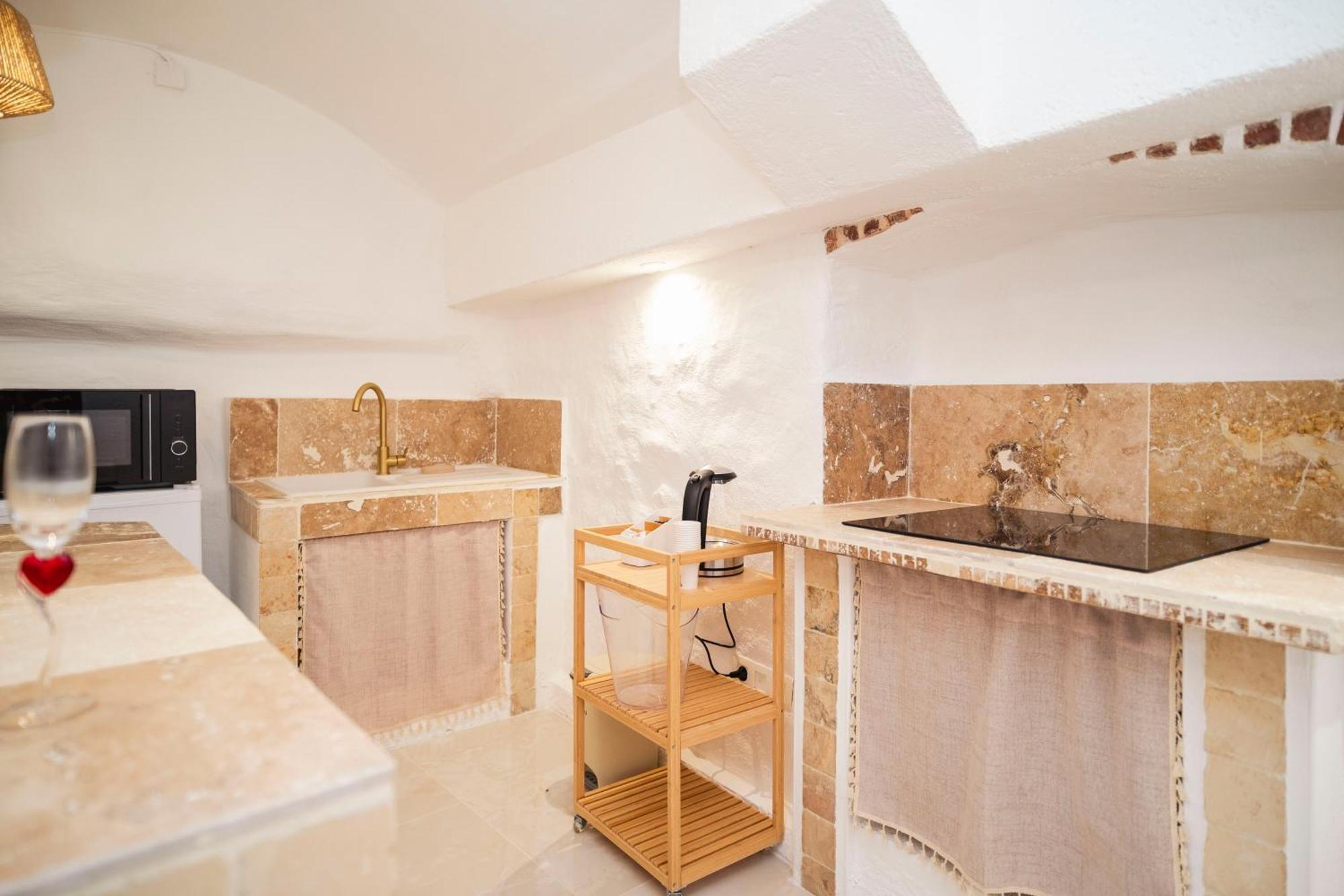 Le Temple D'Aphrodite, Appartement Avec Spa Vienne  Eksteriør billede