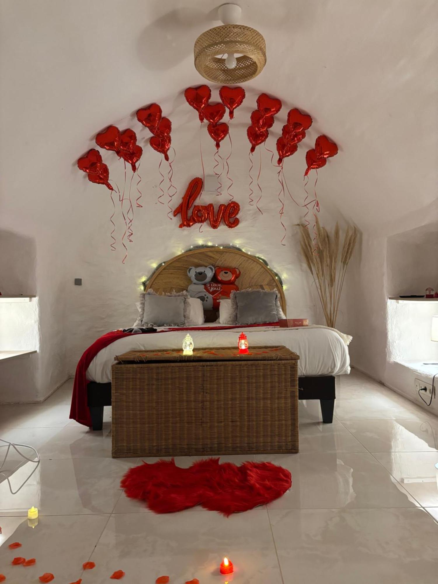 Le Temple D'Aphrodite, Appartement Avec Spa Vienne  Eksteriør billede
